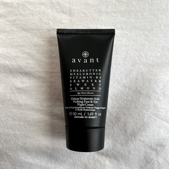 Avant Skincare Avant Deluxe Hyaluronic Acid Vivifying Face Eye